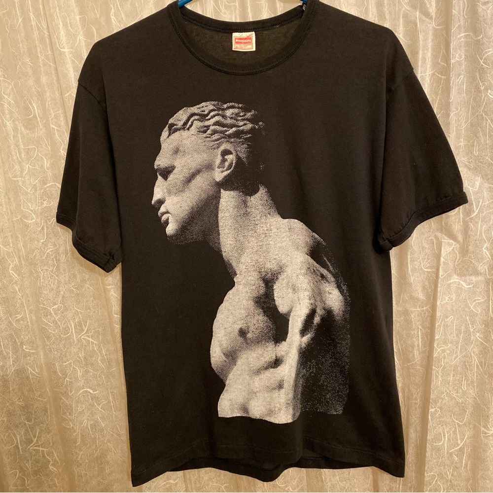 3/$15 Black T-shirt With Halftone Graphic XL